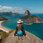 Turismo de observação de baleias no Brasil: melhores destinos e épocas para viver essa experiência